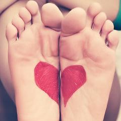 WestYorksPod's profile picture. Tired aching feet? Problem nails? Heel Pain? Whatever your problem we can help! Huddersfield based with clinics in Holmfirth & Marsh. Home visits available.