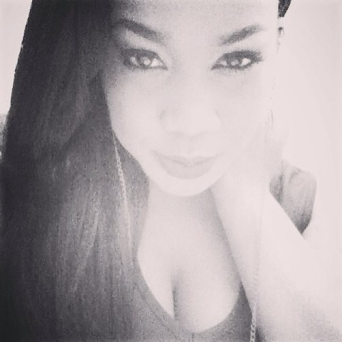 **::A beautiful young woman living in a spontaneous world and finding true beauty in everything she encounters::**