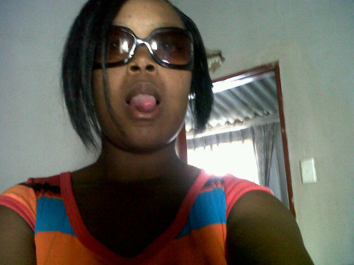 I hate people who pretend 2 love me