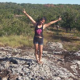 morochiifleitas's profile picture. Que grandioso es tener a alguien en tu vida que pueda hacerte sonreír, incluso cuando no esta cerca de ti....