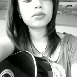 Todos por um e um por todos, juntos
Cantando uma canção por amor
Você e eu não somos nada sem um ao outro
Cantando uma canção por amor.SONG FOR LOVE,EXTREME