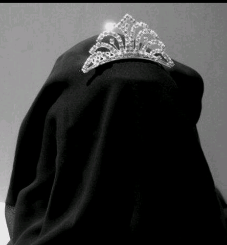 slimvictima's profile picture. ‏‏‏‏‏‏‏‏‏‏‏‏‏‏‏‏‏‏‏‏Typical Saudi Queen .كأننا والنفطُ من حولنا ، قومٌ جلوسٌ من حولهم نفط ُ...