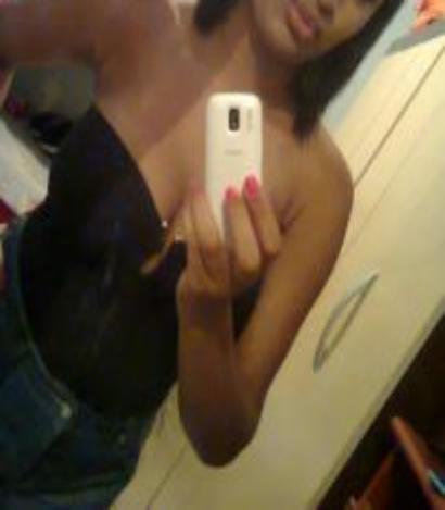 Jamais mude para satisfazer as pessoas que vooc gosta.pois quem gosta de vooc nao te muda apenas te completa...♥