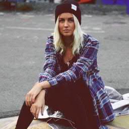 sunfreakemilija's profile picture. Es atļaujos ignorēt to, kas man nešķiet uzmanības vērts, un ar vislielāko aizrautību daru to, kas man patīk! 3
Heiterzz jūs varat pisst nahūūj ;)