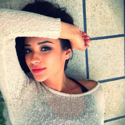I love Pretty Little Liars & Shay Mitchell ♥ Ask for a follow back :)