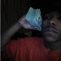 Bitch im me!!!.... I dnt trust nobdy period!
#TeamBrownSkin #TeamDexter #TeamMollyWORLD Money dnt make yu a real nigga nobdy!
