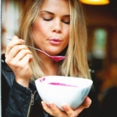 Holistic nutritional health coach, blogger, healthy chef, with an intention to enliven the hottest, happiest and healthiest you. Instagram: @madeleine_shaw