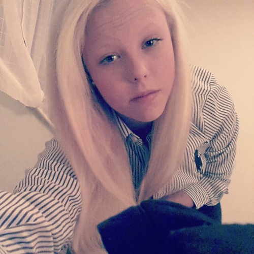 -16'years young:') 
-the dream boy;)