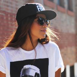 ClaraGu1's profile picture. Aficionada al baile y a la musica, amiga, hija, hermana y estudiante de diseño. De derecha