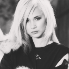 CarrieReinhold's profile picture. Gryffindor, seventh year. | Werewolf. | Chaser. | Do what you feel is right and back yourself up. Live the life you want to live.