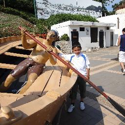 13.Soy Venezolano,Merideño Y Chef Profesional Mis Equipos Preferidos Son : Barcelona, Estudiantes, Magallanes . Sigeme Y Te Sigo