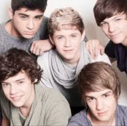 BelaGmezOficial's profile picture. One Direction (1D) please follow me and follow me directioners please 1D is my sun..☀☀ love 1D!! ❤Son adultos ;) *Nouis,Larry,Narry,Ziam*Horan!