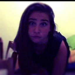 ¡Olaa bueh les cuento de mi soy muy graciiosa y me riio muucho me gustan iir de fiesta con mis amigaas eso es todo Chaauuu! ;)