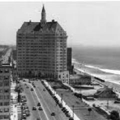 Long Beach,CA (aka) Brooklyn of the West boasts bike friendly streets, pet friendly restaurants, and diversity in residents & architecture. We can't get enough!