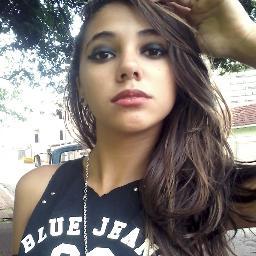 “Deixe de lado qualquer comentário inútil, você é muito mais do que isso.”   / - 
Me segue? Avisa que sigo de volta (: