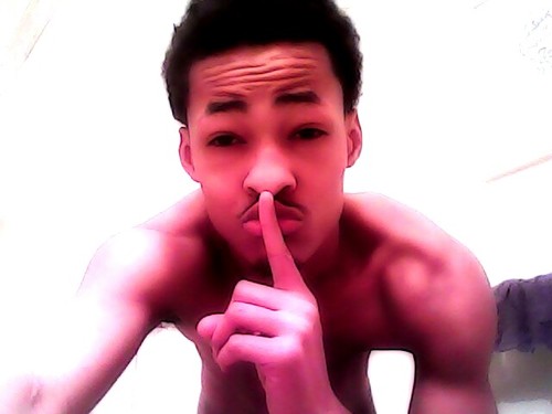 Aye Since You Twacting Follow My Girlfriend @TwEATmyCUM___ (3_s) (.^_^.) Iloveyouu BigHead