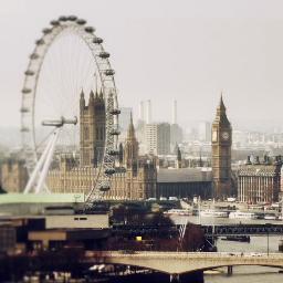 Sherlock英和台詞bot Sherlock Look At That Mrs Hudson Quiet Calm Peaceful Isn T It Hateful 街を見てください 静かで 平和で 穏やか むかつきませんか S1e3