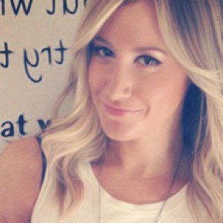 Sou a Ashley Tisdale Gostosa e Poderosa. Follow me. Bjs. Need a boyfriend caso queira ser dm:-) XOXO