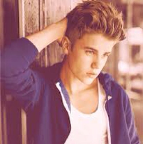 15 - Single - Junior - Volleyball Player - Varsity - Swimmer - Dancer - Singer - Blogger - Shopper - loves purple-rich- 4'5 is my height