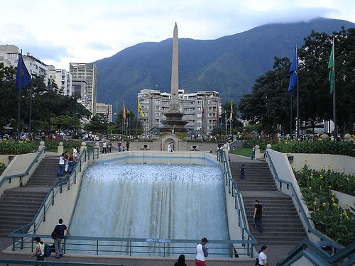 El Vocero de Chacao. Porque la comunidad es Primero. Periódico de corte Vecinal/Comunal y Gremial con un sano toque de política. Editor: @Ricardo_Ojeda