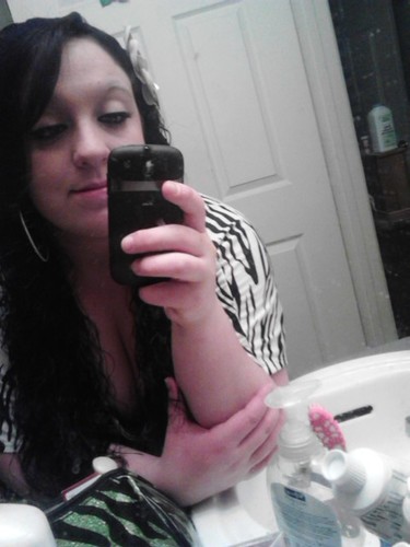 my name is kandis im 20 and im fun and loving just message me and we can chat it up :) hit me up if u want to know more