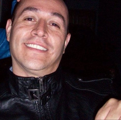 Emprendedor, Profesional de las ventas, amante del vino, la comida y el buen humor.