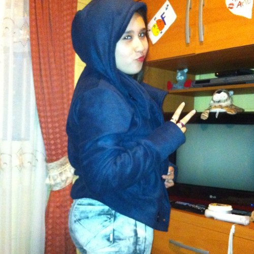 Me llamo barbara tengo 14 y esta es la club fans de @jackoelelegido mi numero 56478358 ;) REAL G4 LIFE JAJAAJA