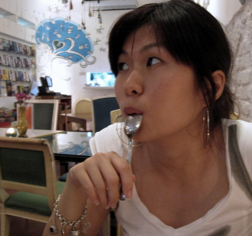 sheenamoh's profile picture. 