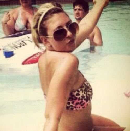 missjuliepowell's profile picture. Appalachian State Graduate. Confidence is everything.