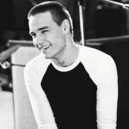bitchez please, liam payne loves me. † he follows me cause hes ma bitch.12.12.12 liam tweeted.