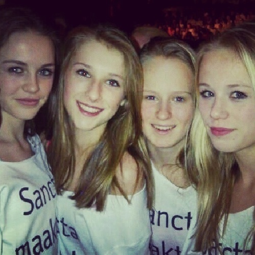LOVE floortje rachel floor elianne anne nynke milou julie phlox en lisa~ sancta maria H2E ~ BELIEBER