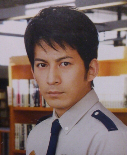図書館戦争の堂上篤教官(岡田准一ver.)の非公式botです。一個人が作ったもので創作、ネタバレ含みます。フォローの際はご注意を！！セリフは原作にそっています(現在図書館戦争第三章まで)まだあまりリプできないので、リクエストはDMでお願いします！中の人のせいで堂上教官は変態仕様です。合わない場合はブロックで。