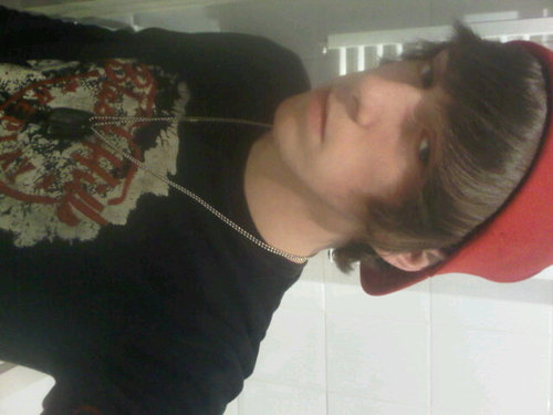 iFallenMike's profile picture. Fuck this shit I'm out of here ._.