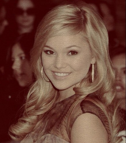 Ellas me enseñaron que si luchas por tus sueños,se harán realidad.Adam Irigoyen RT & Kat Mcnamara followed.Dylan followed 25.01.13.
