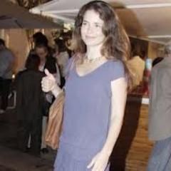 Fã Claudia Abreu sou Uma Fã que ama essa Atriz Sigam a dona do Fc @BrunaSR  Fã Desde 20/04/1999
Curtam a Fã Pagina no Face http://t.co/xL87A5MD