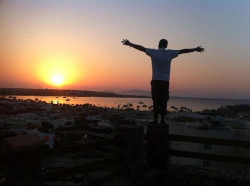 Pahim__'s profile picture. ✨Logic Takes You From A to B...But Your Mind Can Take You Anywhere✨