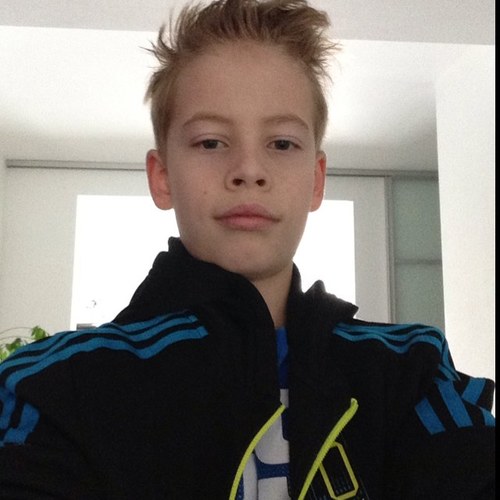 Hey what's up my friends!? Follow me for news and other Things I'm from germany !  Do you like me?