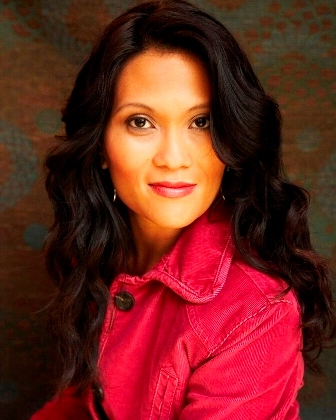 Wife and mother of 3, musician, teacher, poker diva, apprentice photographer, FSU football fan, learning addict