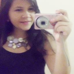 - Vivo sem medo de errar ზ | 15 aninhos | Canceriana , Estudante , #Flamenguista , Chata , Complicada , Solteira , Minha melhor ? - @flaviafonseca16 ‏ ಌ ‏