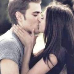 I love Paul Wesley! I'm team Stelena. I Love TVD!
