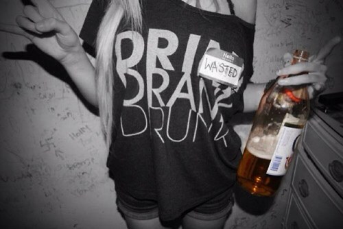 datonebitchh's profile picture. Live it up, drink it down.