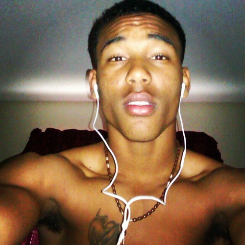 LamontreHuval35's profile picture. 