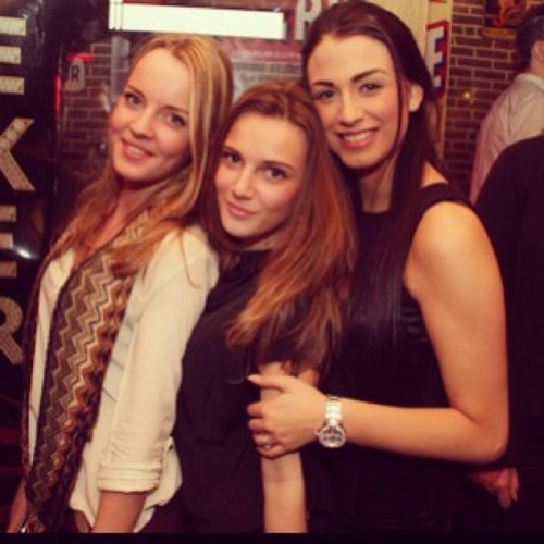 ♥ @AfroZilla_ , hope love faith.

Insta; lisaxx__