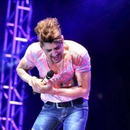 'Cantor e compositor Musical.