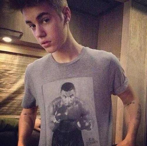 i am Bulgarian Belieber and love Justin Bieber !!!