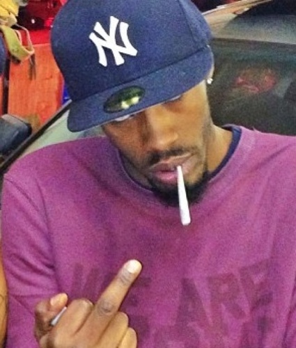 #ThrowZay#MoneyTeam #FreeAllMyNiGGaz ..