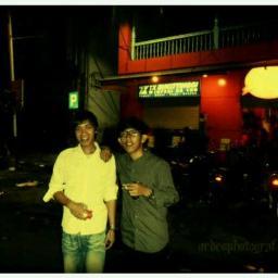 ardestrisaputra's profile picture. simple