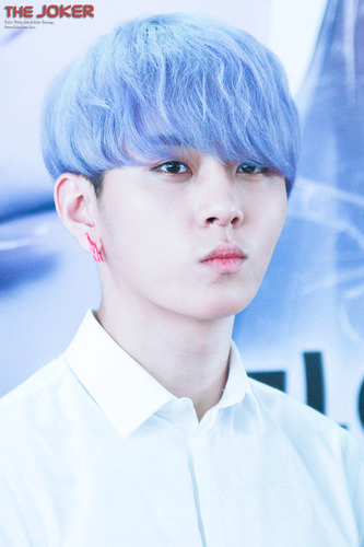 *베이비팸* 실제 용준형군이 아닌 100% 수동으로 하는 팬서비스용 봇입니다. I'm not real JunHyung. Real JunHyung account ☞(@Joker891219)