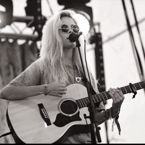 americannesbian's profile picture. @EloiseWest2