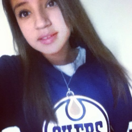 FOLLOW MY NEW ACCOUNT @taneekahilda_1D I WILL NOT BE ON THIS ACCOUNT ANYMORE :'( BYE.